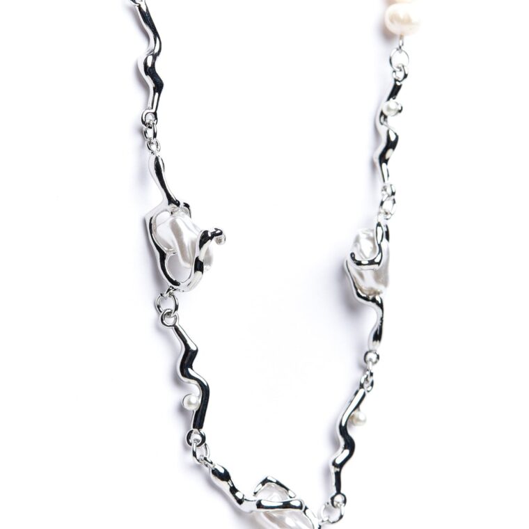 Irregular White Pearls Necklace