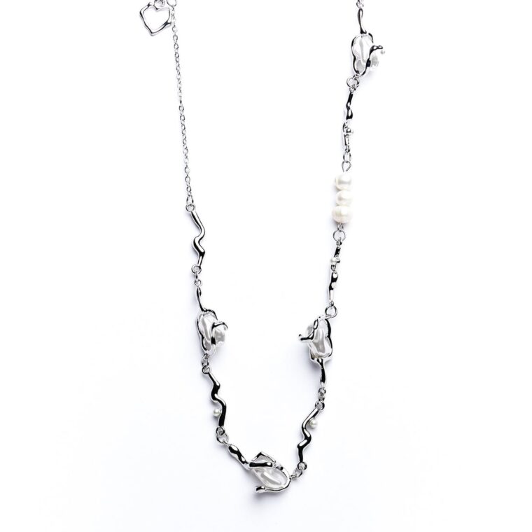 Irregular White Pearls Necklace